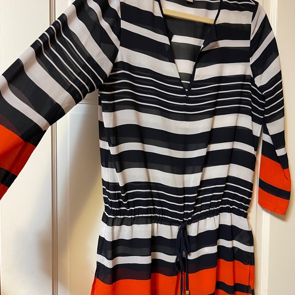 Michael Kors red, white and navy top with adjustable waist.